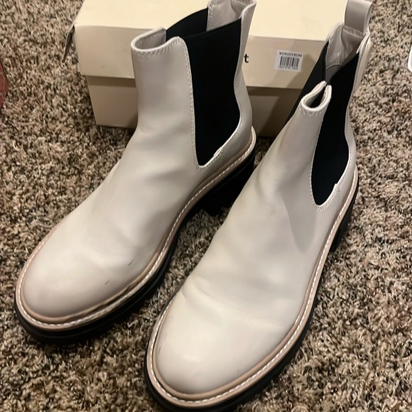 Open Edit lug sole boots size 8.5 - Picture 1 of 6